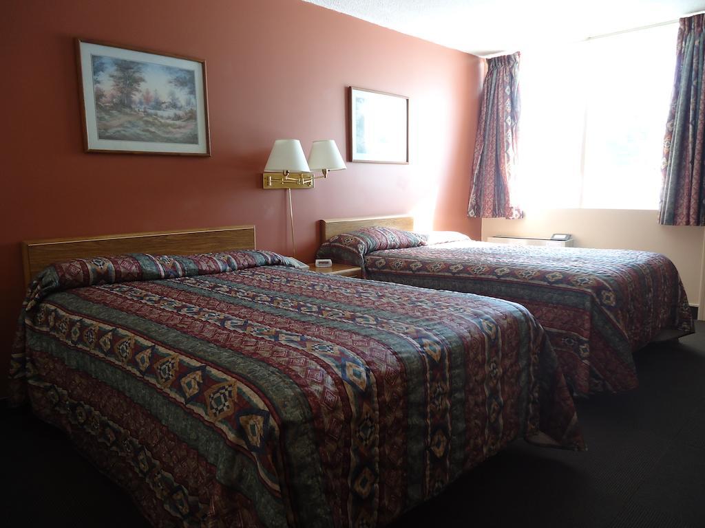 Canadian Motor Hotel スーセントマリー 部屋 写真