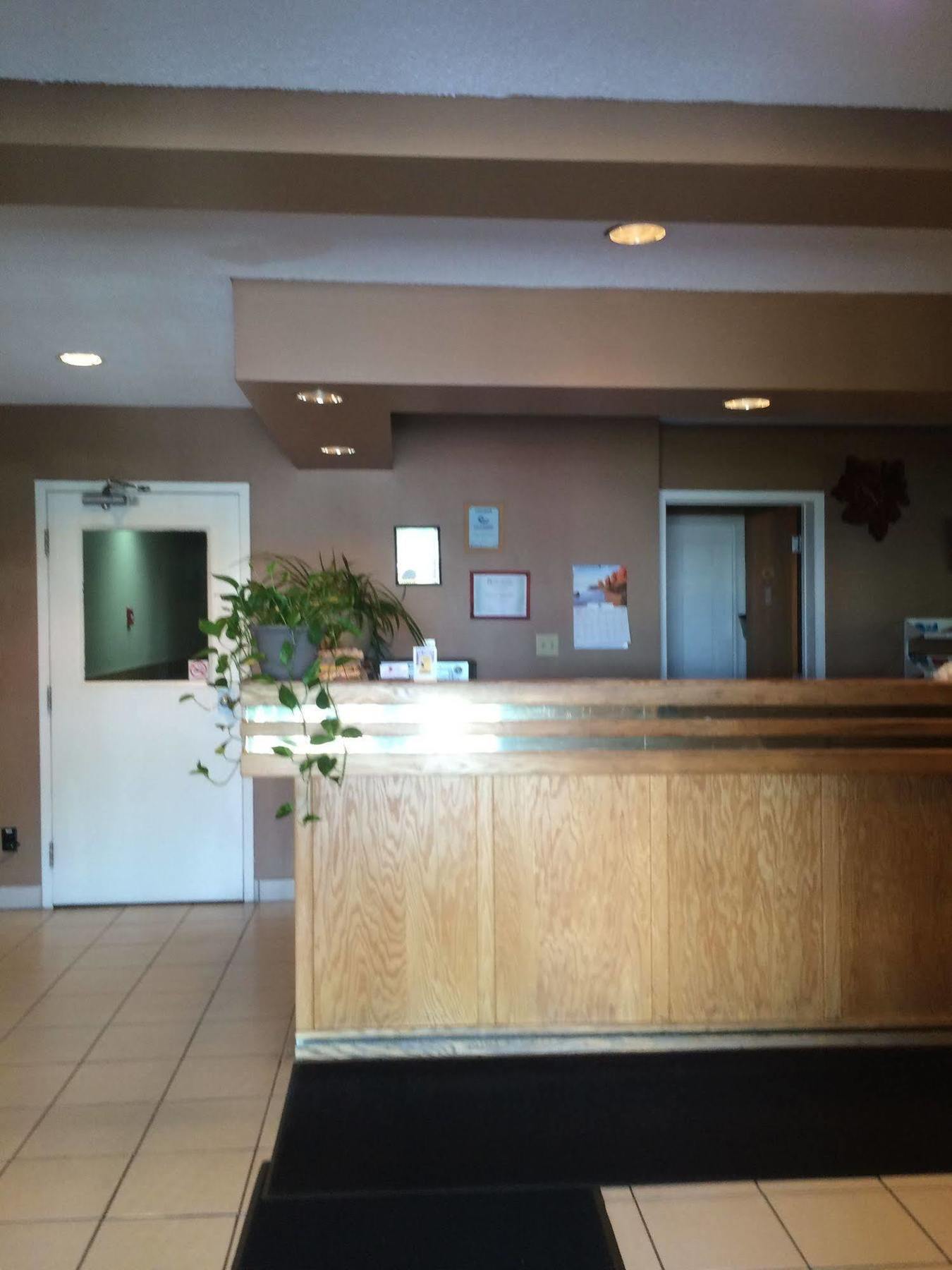 Canadian Motor Hotel スーセントマリー エクステリア 写真